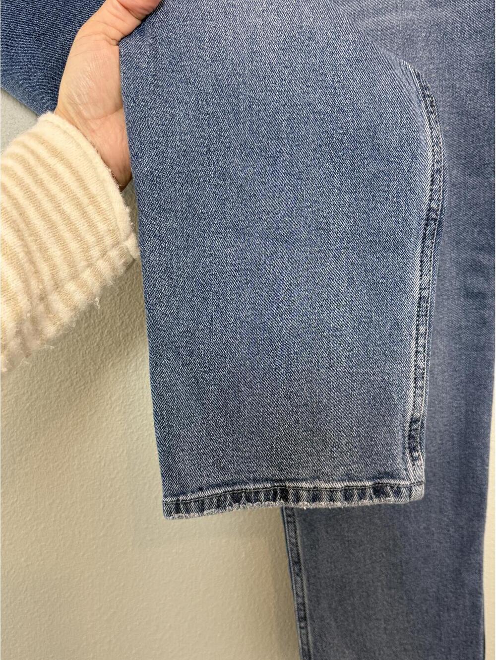 Hollister Curvy High Rise Straight Jean - Women's 16 Short - Picture 4 of 7